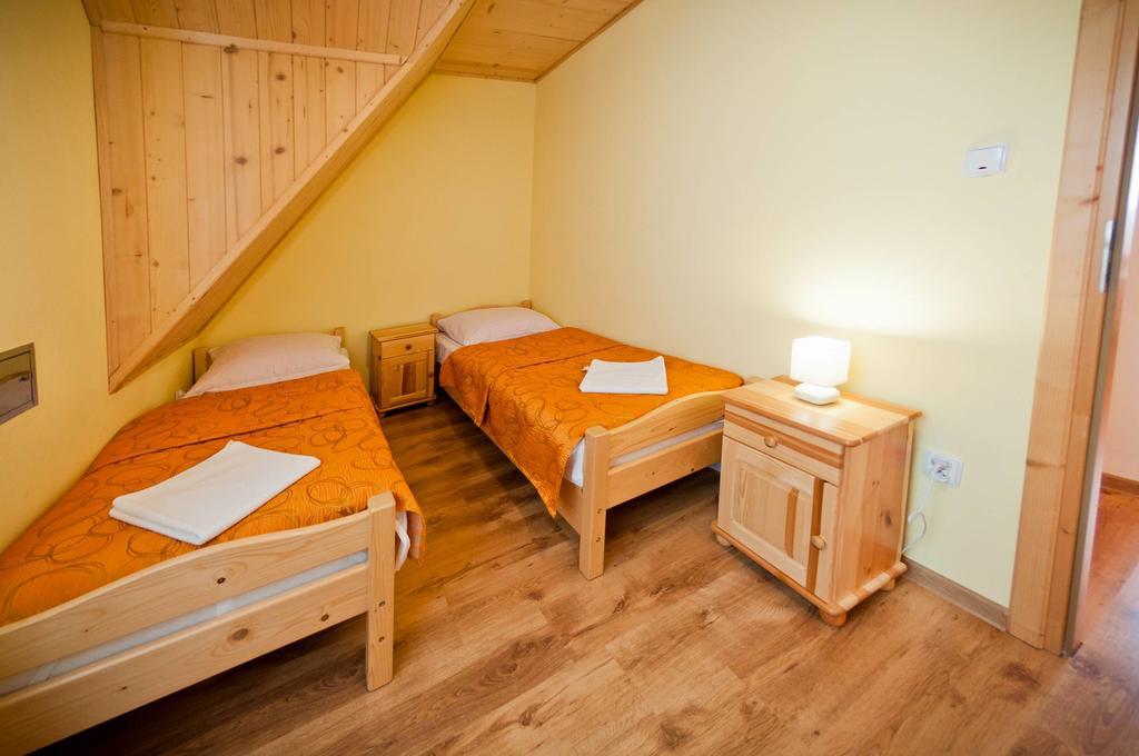 Wynajem Pokoi ,,Gory Tatry Wypoczynek "Pawel Kuczynski Czarna Gora Exterior photo